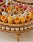 ست ۵ پارچه چوبی پایه خراطی گرد (همراه با شیرینی خوری)